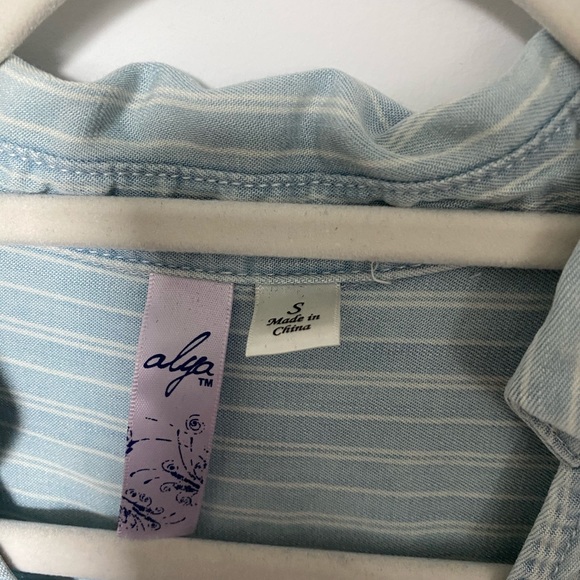 STRIPED TOP - Picture 2 of 3